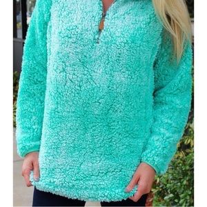 Simply southern fuzzy Sherpa pullover jacket